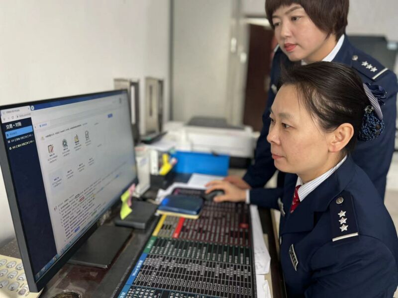03  2025.05.02，郑漯分公司许昌收费站筑牢稽核防线不放松.jpg